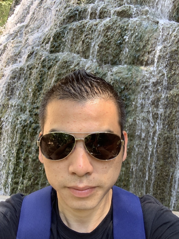 高兴的第二张照片--福建相亲网