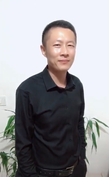 地huhi的第一张照片--福建相亲网