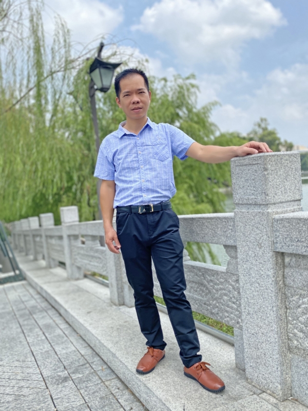 奇峰向阳的第一张照片--福建相亲网