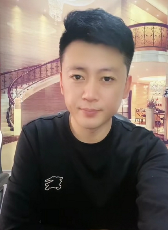 屋顶拾荒人的第三张照片--福建相亲网