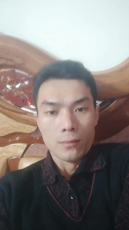 错把真心喂了狗的第四张照片--福建相亲网