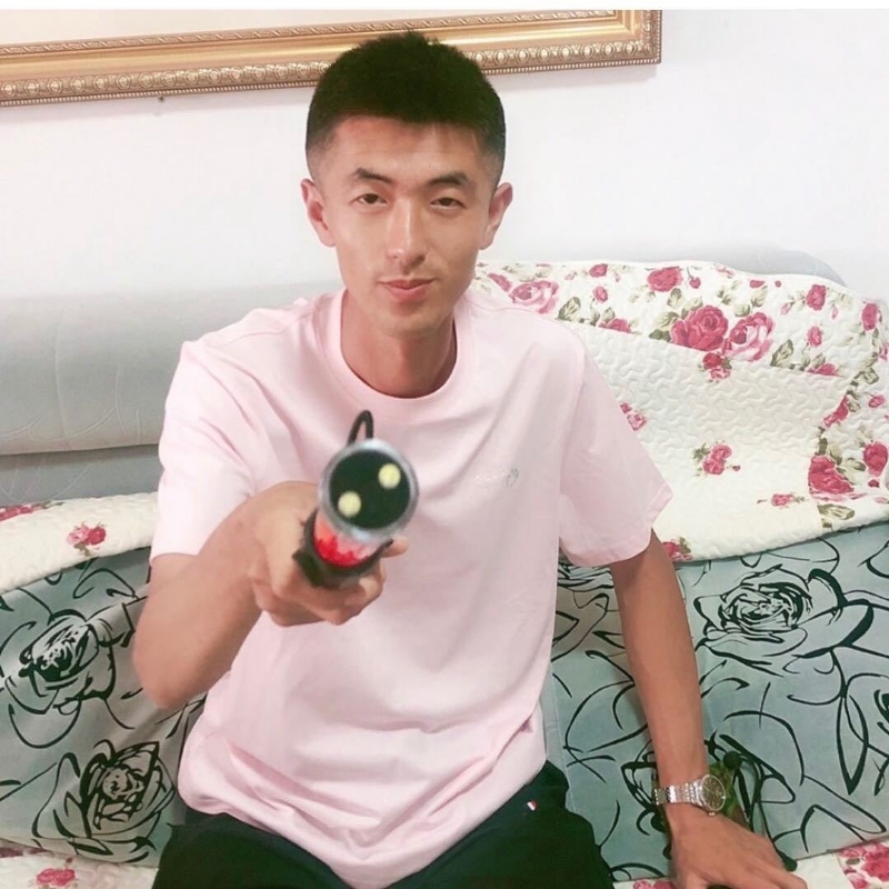 转身留下孤独的她的第二张照片--福建相亲网