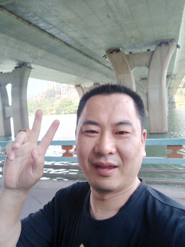 上人的第一张照片--福建相亲网