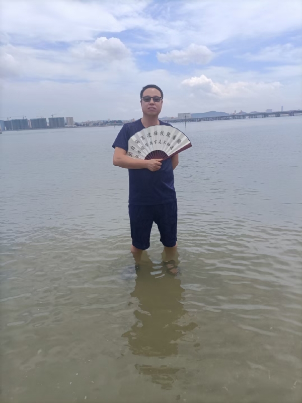 浪迹天涯的第一张照片--福建相亲网