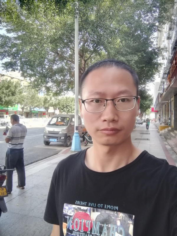 老虎的第一张照片--福建相亲网