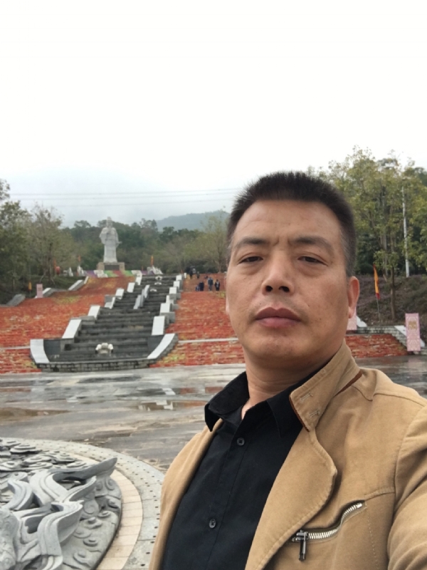 开心的松鼠的第一张照片--福建相亲网