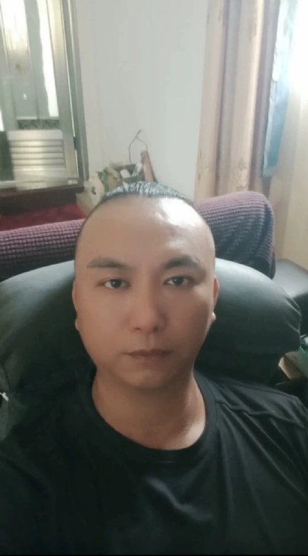 施逸森的第一张照片--福建相亲网
